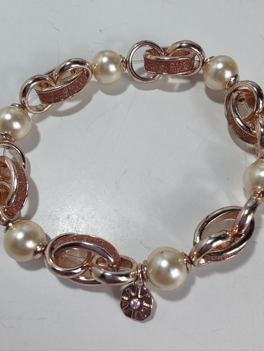 Monet Rose Gold Tone Faux Pearl Stretch Bracelet Pink Glitter Link Statement - Picture 5 of 7